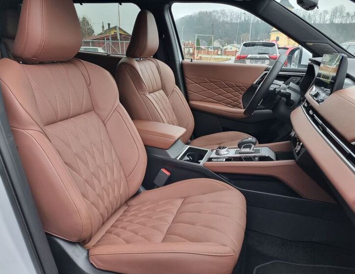 Mitsubishi Outlander 10