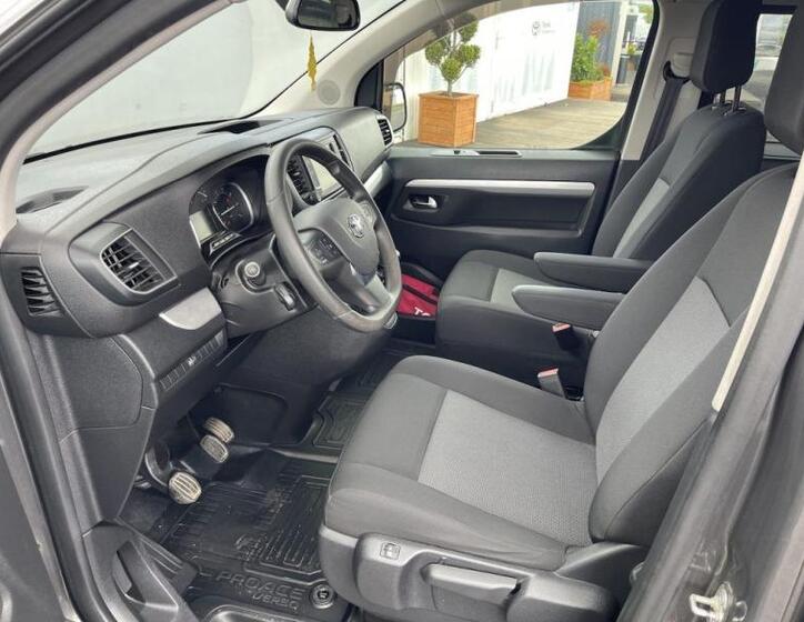 Toyota ProAce Verso 18