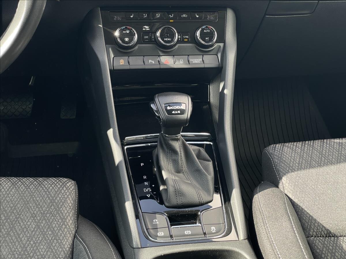 Škoda Karoq SUV / Terénní 2,0 l 110 kw