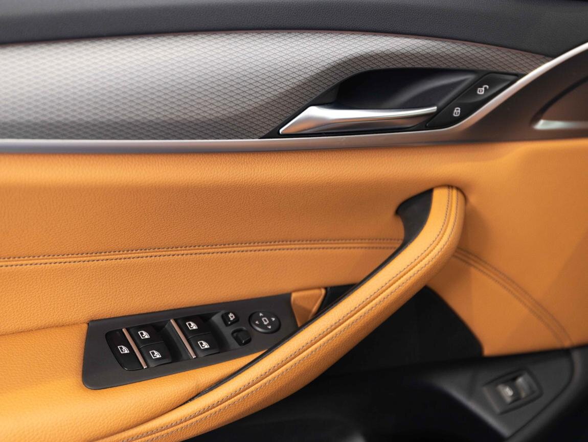 BMW Řada 5 Kombi 3,0 l 195 kw