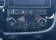 Mitsubishi Outlander 25