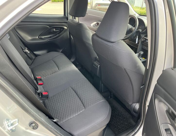 Toyota Yaris Cross 16