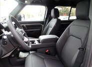 Land Rover Defender SUV 3,0 l 183 kw
