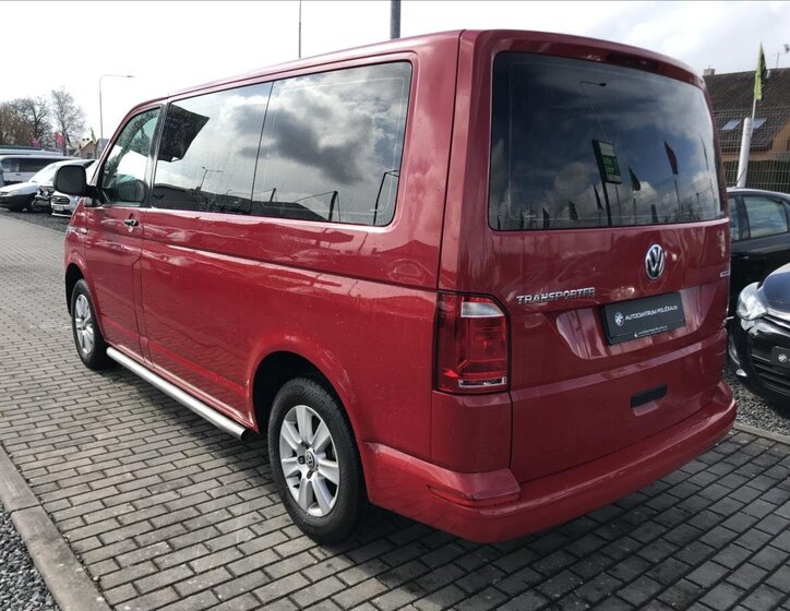 Volkswagen Transporter Kombi 2,0 l 62 kw