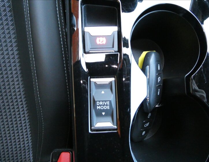 Peugeot 2008 SUV / Terénní 1,2 l 96 kw