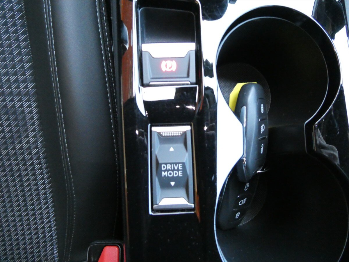 Peugeot 2008 SUV / Terénní 1,2 l 96 kw