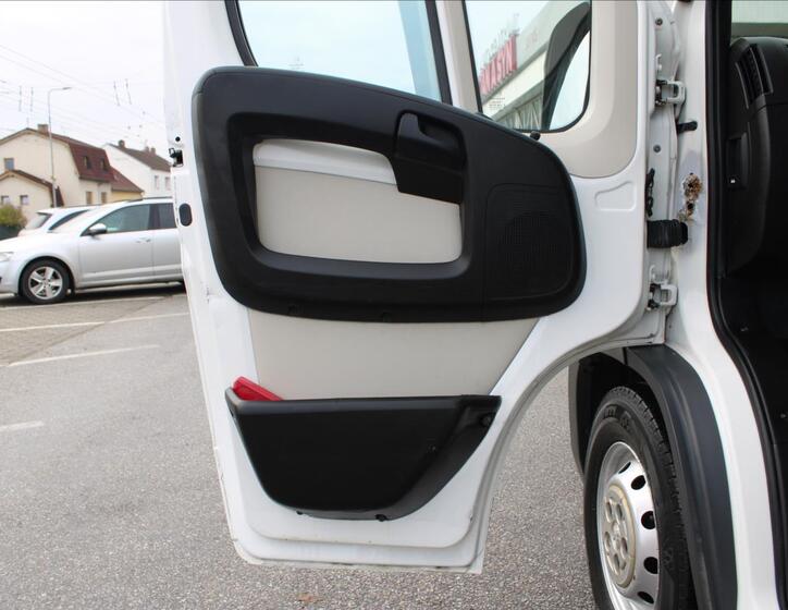Peugeot Boxer 9