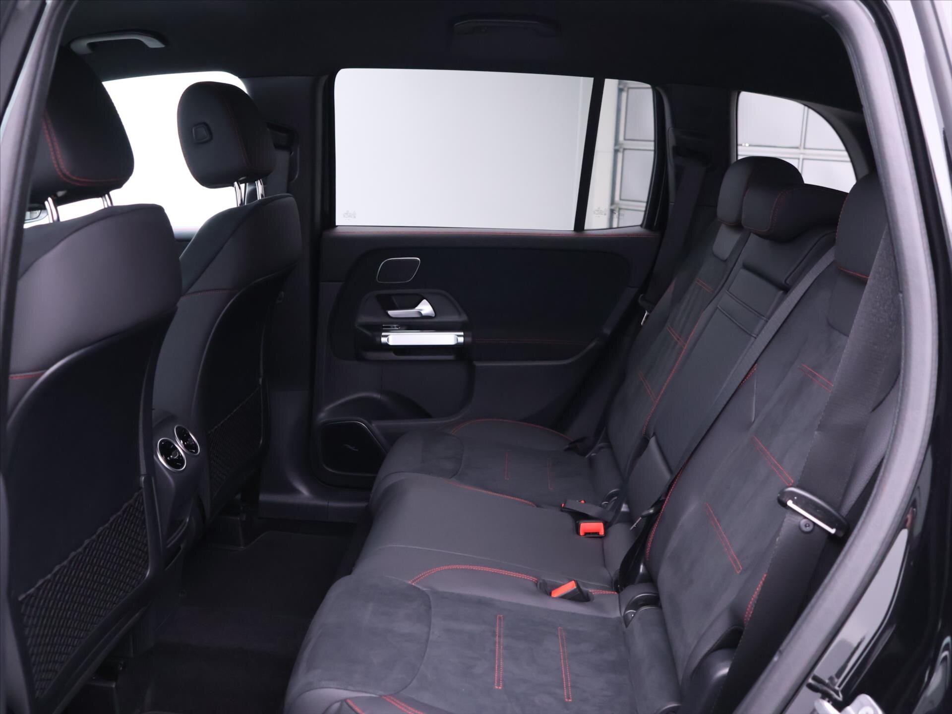 Mercedes-Benz GLB SUV / Terénní 2,0 l 110 kw