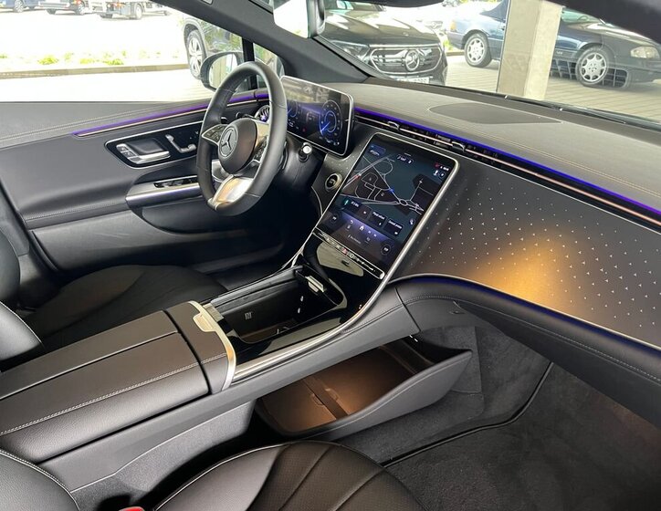 Mercedes-Benz EQE Sedan / Limuzína 0,0 180 kw