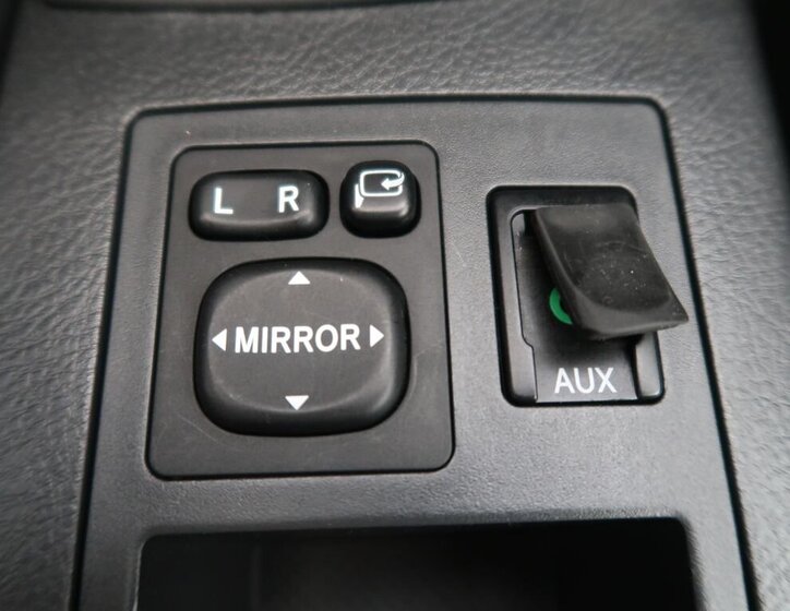 Toyota RAV4 SUV / Terénní 2,0 l 116 kw