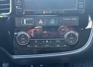 Mitsubishi Outlander SUV / Terénní 2,3 l 110 kw