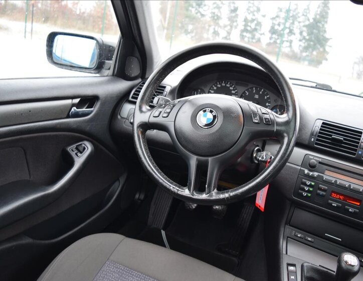 BMW Řada 3 28