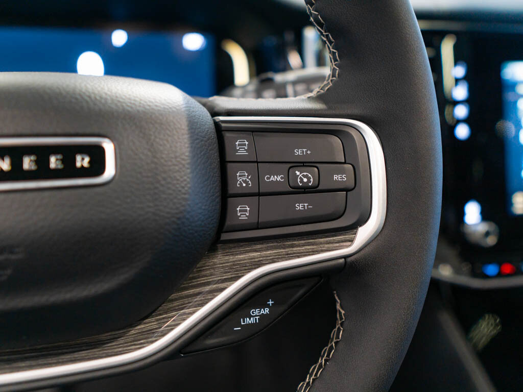 Jeep Wagoneer SUV 5,7 l 292 kw