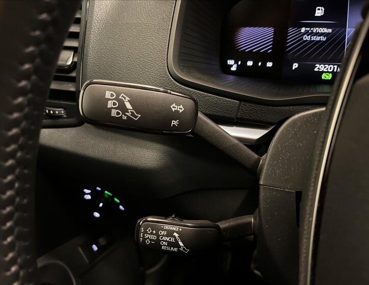 Škoda Karoq SUV 1,5 l 110 kw