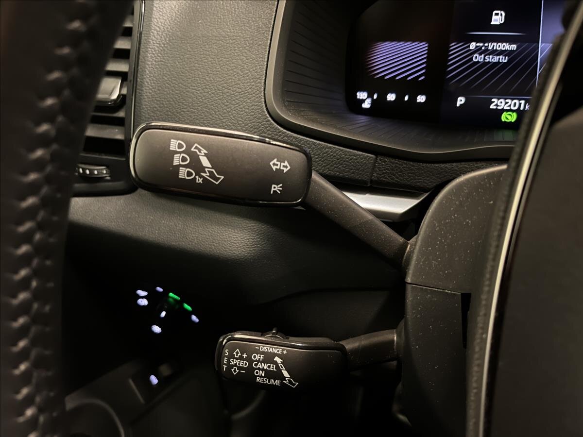 Škoda Karoq SUV 1,5 l 110 kw