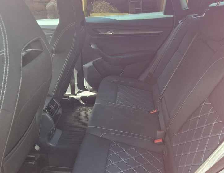 Škoda Karoq SUV / Terénní 1,5 l 110 kw