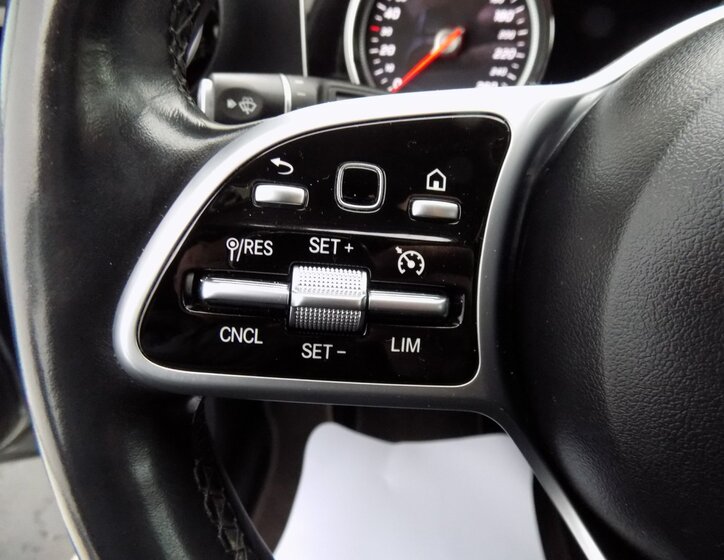 Mercedes-Benz Třídy E 25