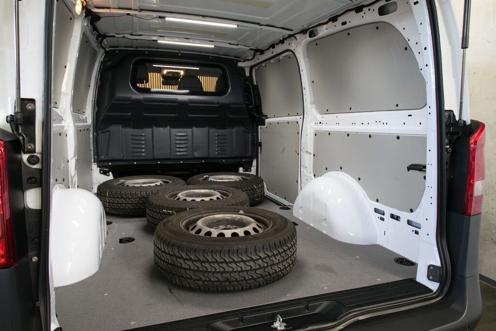 Mercedes-Benz Vito Skříň 2,0 l 120 kw