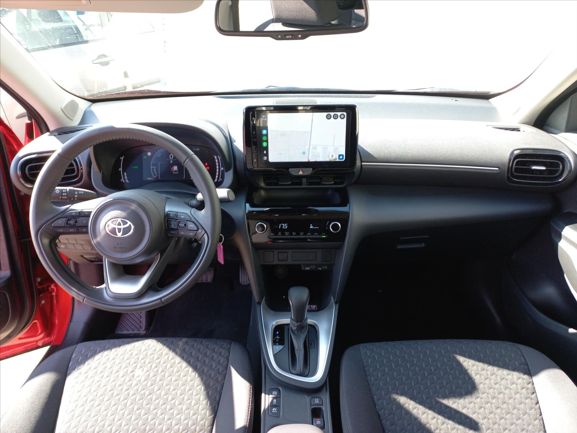 Toyota Yaris Cross CUV / Crossover 1,5 l 68 kw