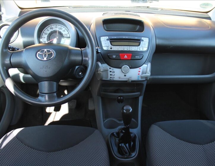 Toyota Aygo Hatchback 998,0 50 kw