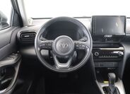 Toyota Yaris Cross 16