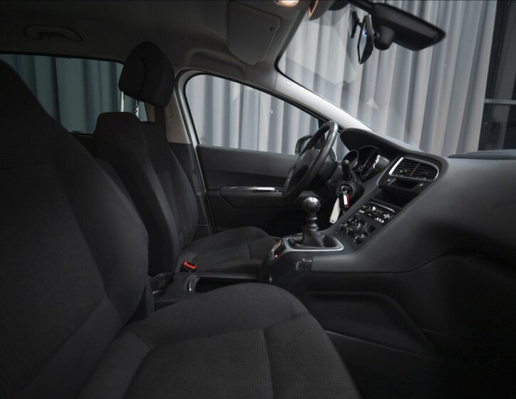 Peugeot 5008 MPV 1,6 l 88 kw