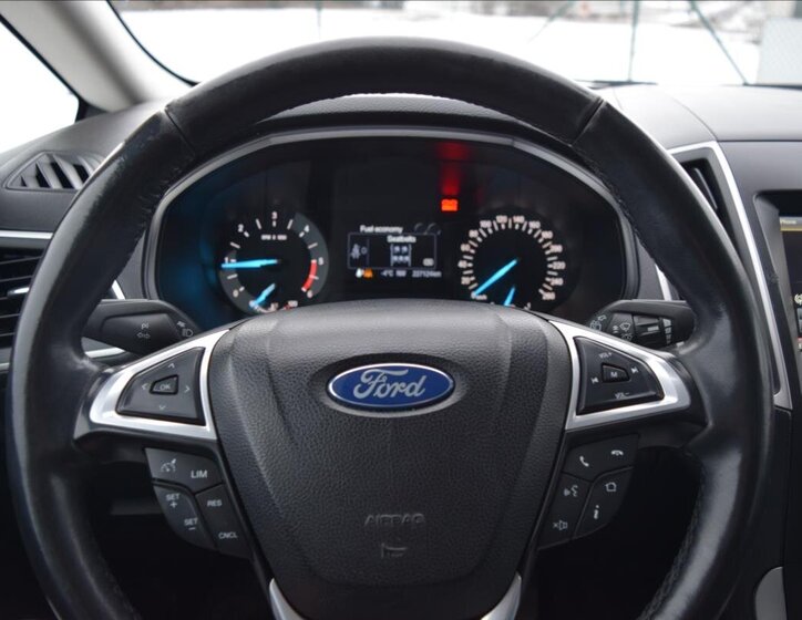 Ford S-MAX 40