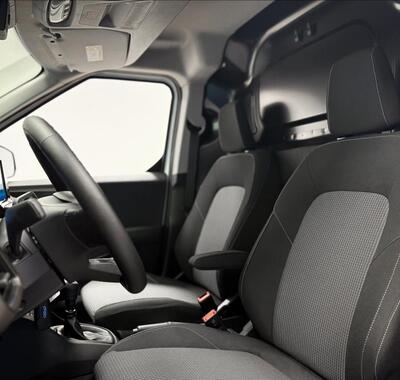 Ford Transit Courier 13