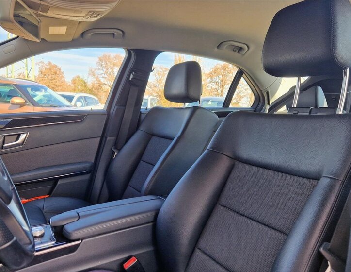 Mercedes-Benz Třídy E Sedan / Limuzína 3,0 l 195 kw