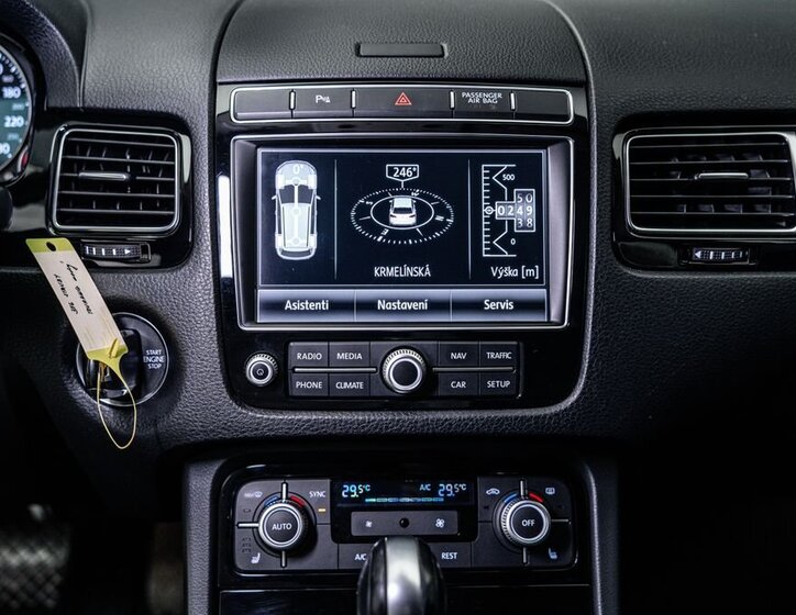 Volkswagen Touareg SUV / Terénní 3,0 l 193 kw