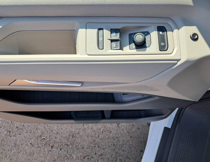 Volkswagen Multivan Kombi 1,5 l 130 kw