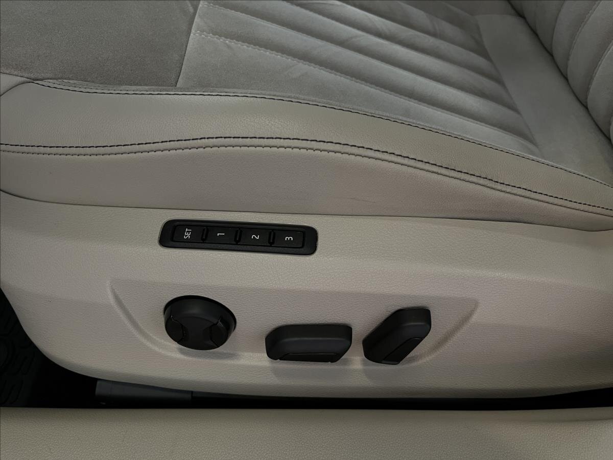 Škoda Superb Kombi 2,0 l 147 kw