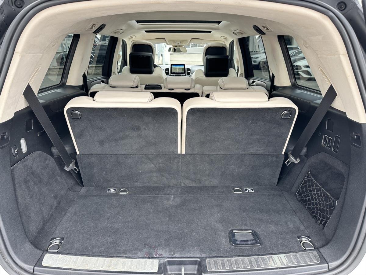 Mercedes-Benz GLS SUV 5,5 l 430 kw