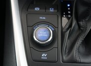 Toyota RAV4 SUV / Terénní 2,5 l 131 kw