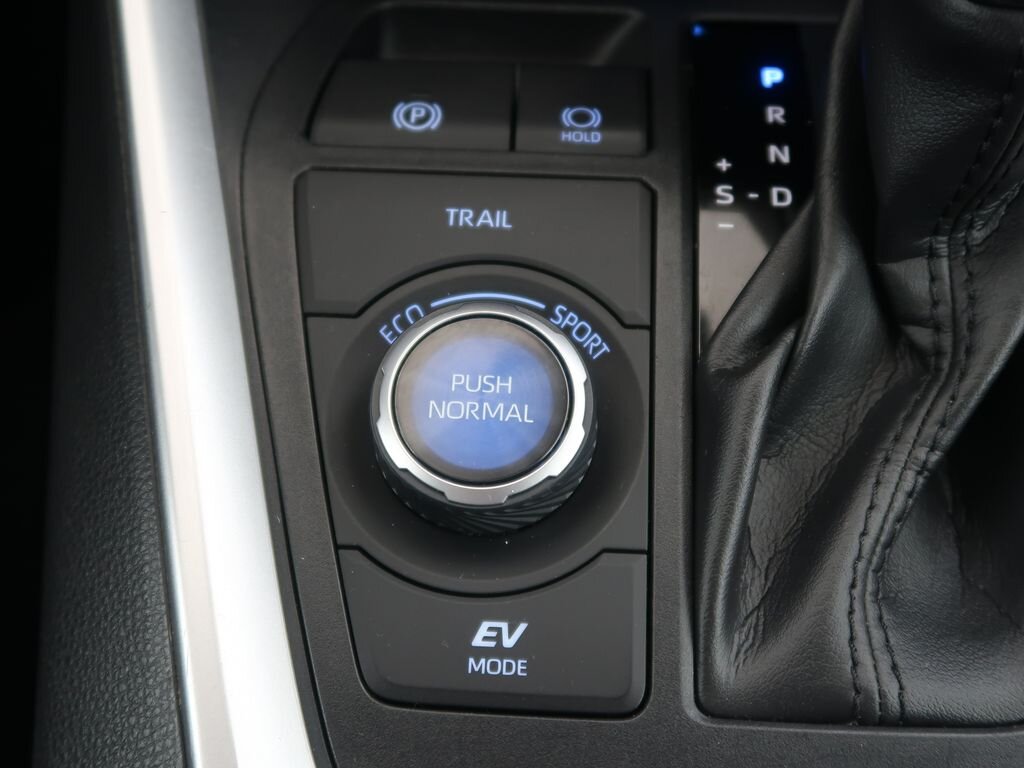 Toyota RAV4 SUV / Terénní 2,5 l 131 kw