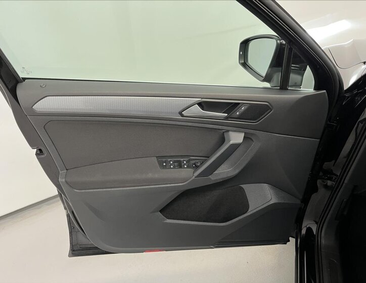 Volkswagen Tiguan SUV 1,5 l 110 kw