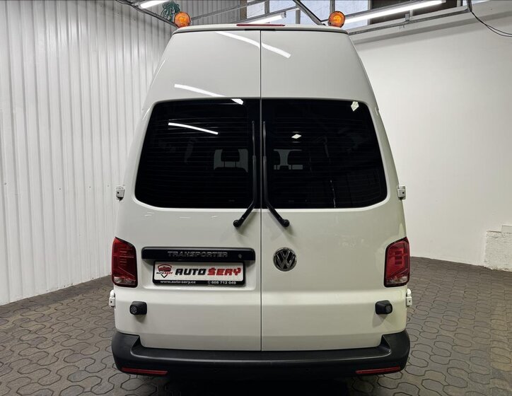 Volkswagen Transporter Kombi 2,0 l 81 kw