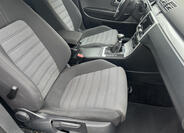 Volkswagen Passat CC 37