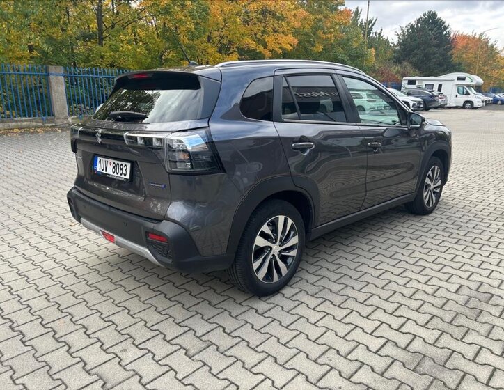 Suzuki S-Cross 5