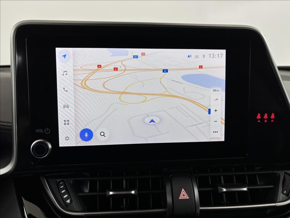 Toyota C-HR SUV / Terénní 2,0 l 135 kw