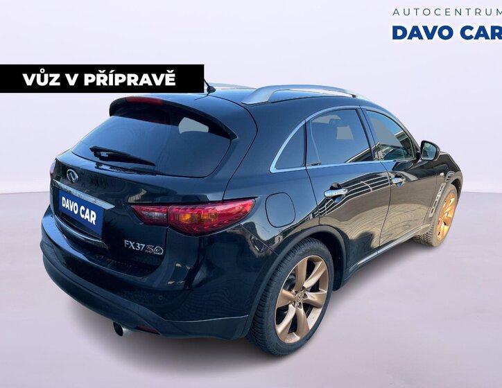 Infiniti FX37 SUV / Terénní 3,7 l 235 kw