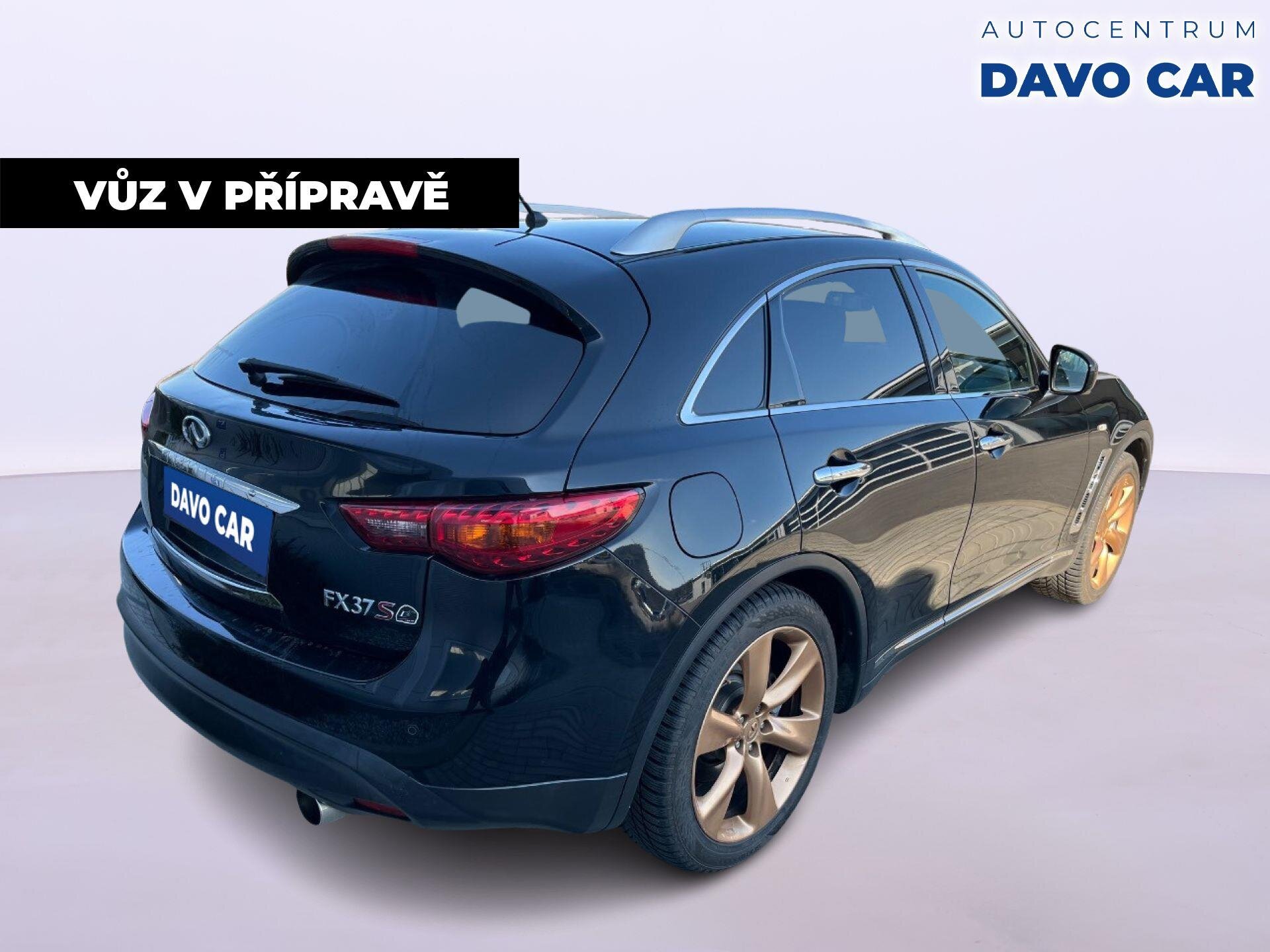 Infiniti FX37 SUV / Terénní 3,7 l 235 kw