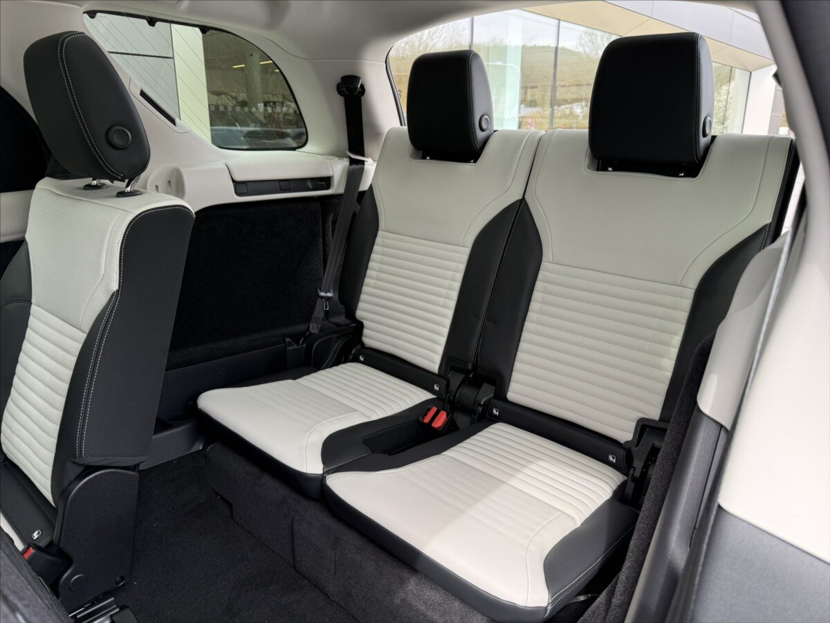 Land Rover Discovery SUV / Terénní 3,0 l 257 kw