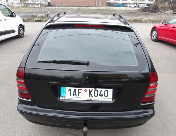 Mercedes-Benz Třídy C Kombi 2,1 l 105 kw