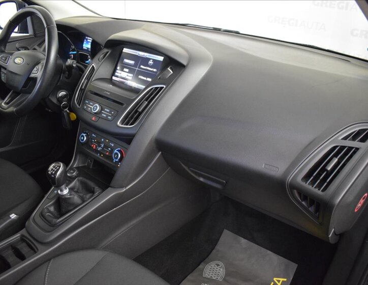 Ford Focus Kombi 999,0 92 kw