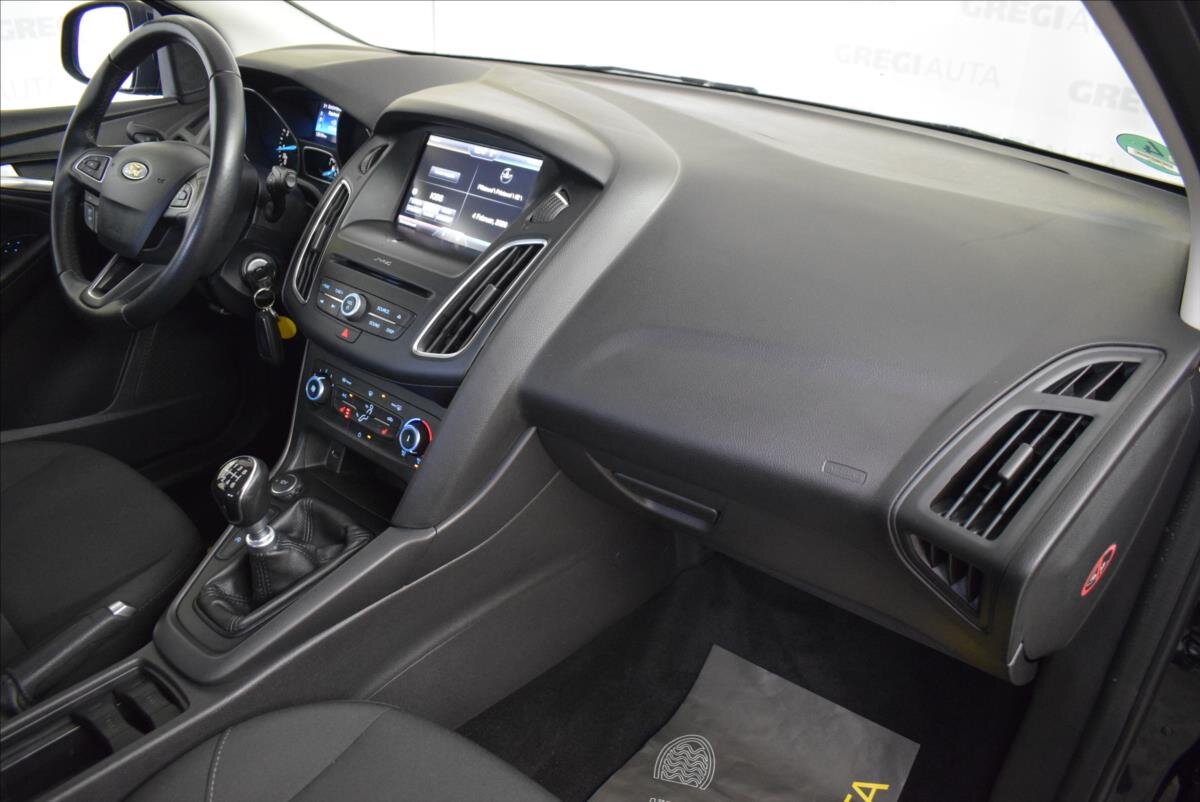 Ford Focus Kombi 999,0 92 kw