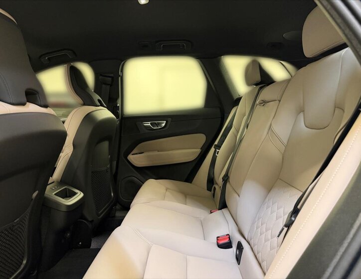 Volvo XC60 SUV / Terénní 2,0 l 184 kw