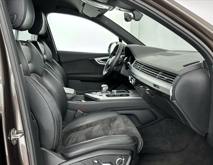 Audi Q7 SUV / Terénní 3,0 l 200 kw