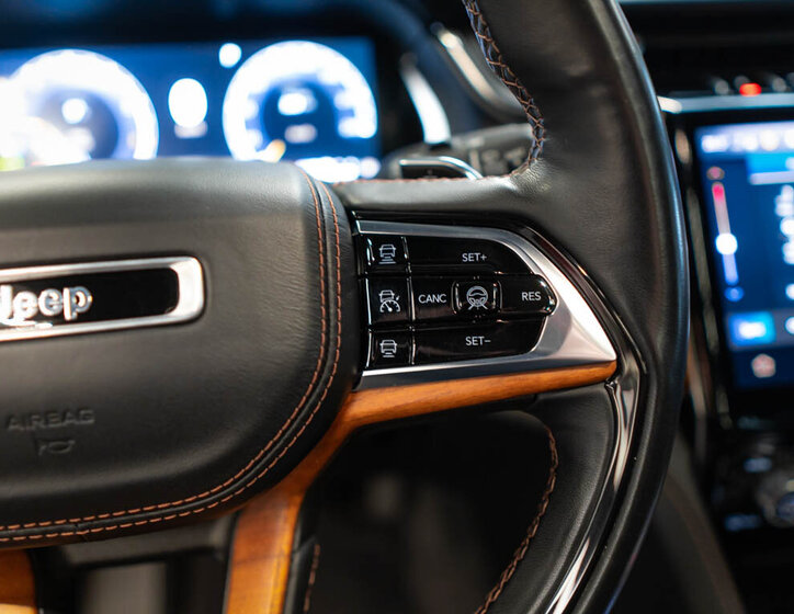 Jeep Grand Cherokee 23