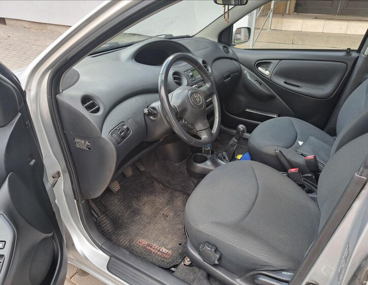 Toyota Yaris Hatchback 1,4 l 55 kw